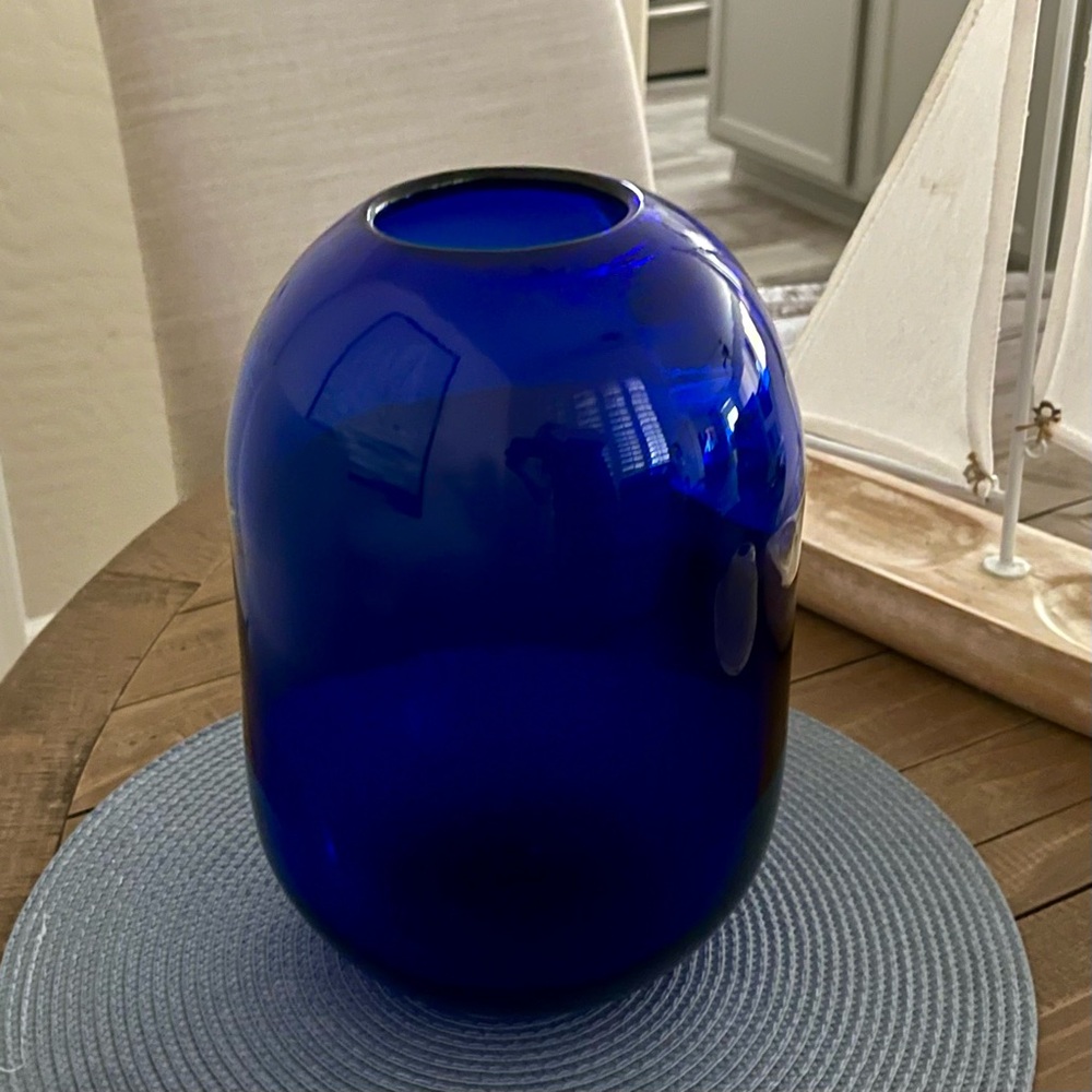 Blenko Don Shepherd Sapphire Blue Pill Vase 8016 Art Glass Approx 11” to 11.25” - Picture 12 of 16